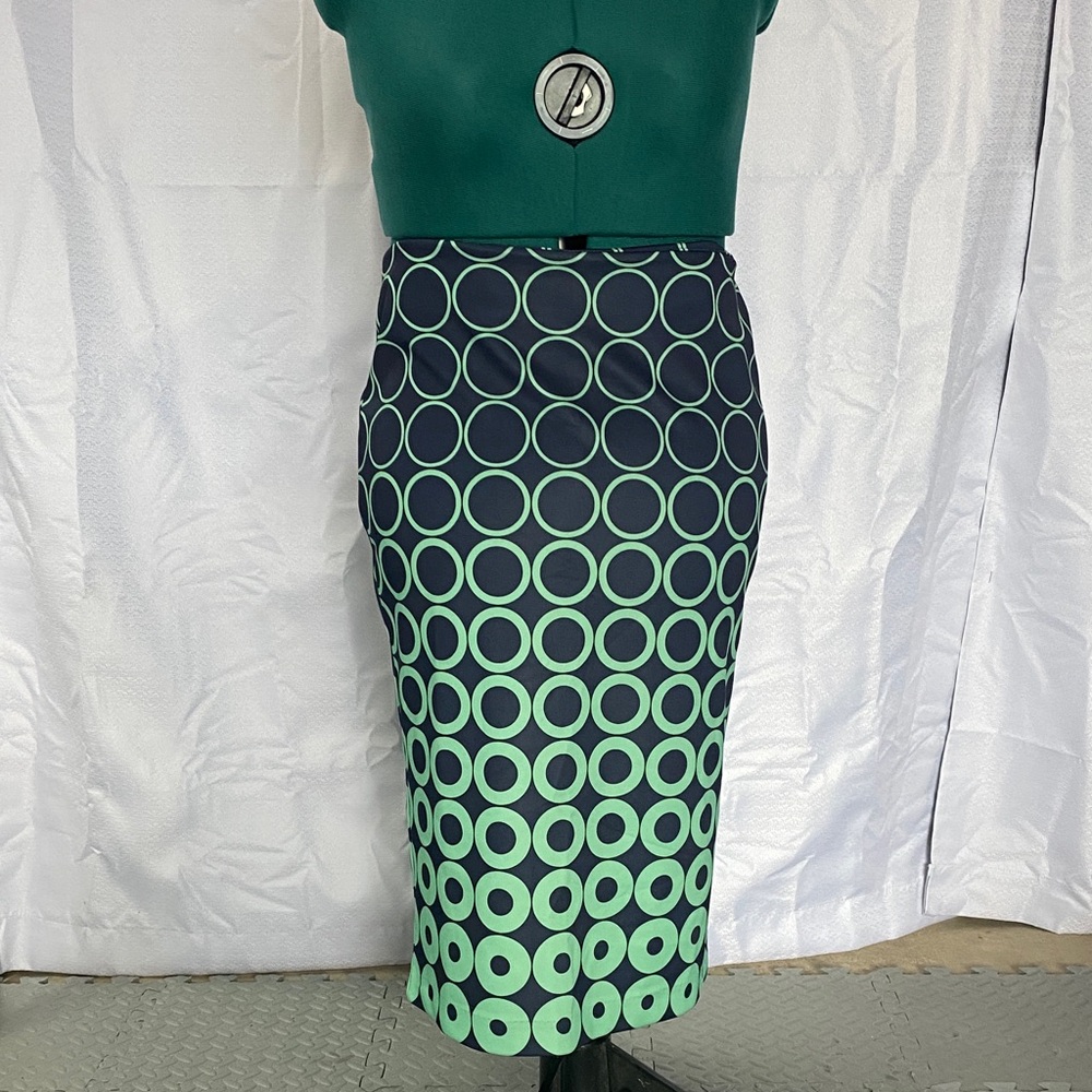 New York & Company Stylish Green and Blue Circle Pattern Skirt